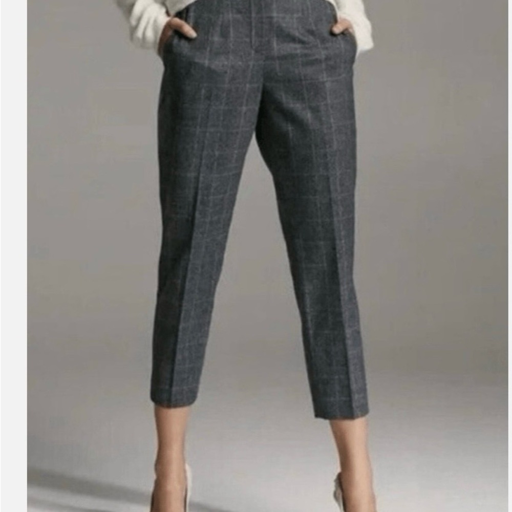 Aritzia Babaton Tailored Gray Plaid Cropped Pants